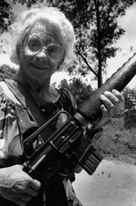 1302a9cfcb946a4adff088f251b3cb11--guns-girls-gun-control.jpg